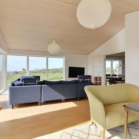 Amalia - 500m From The Sea By Interhome